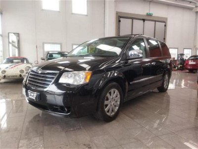 Chrysler Grand Voyager Grand Voyager 2.8 CRD DPF Touring my 08 usata