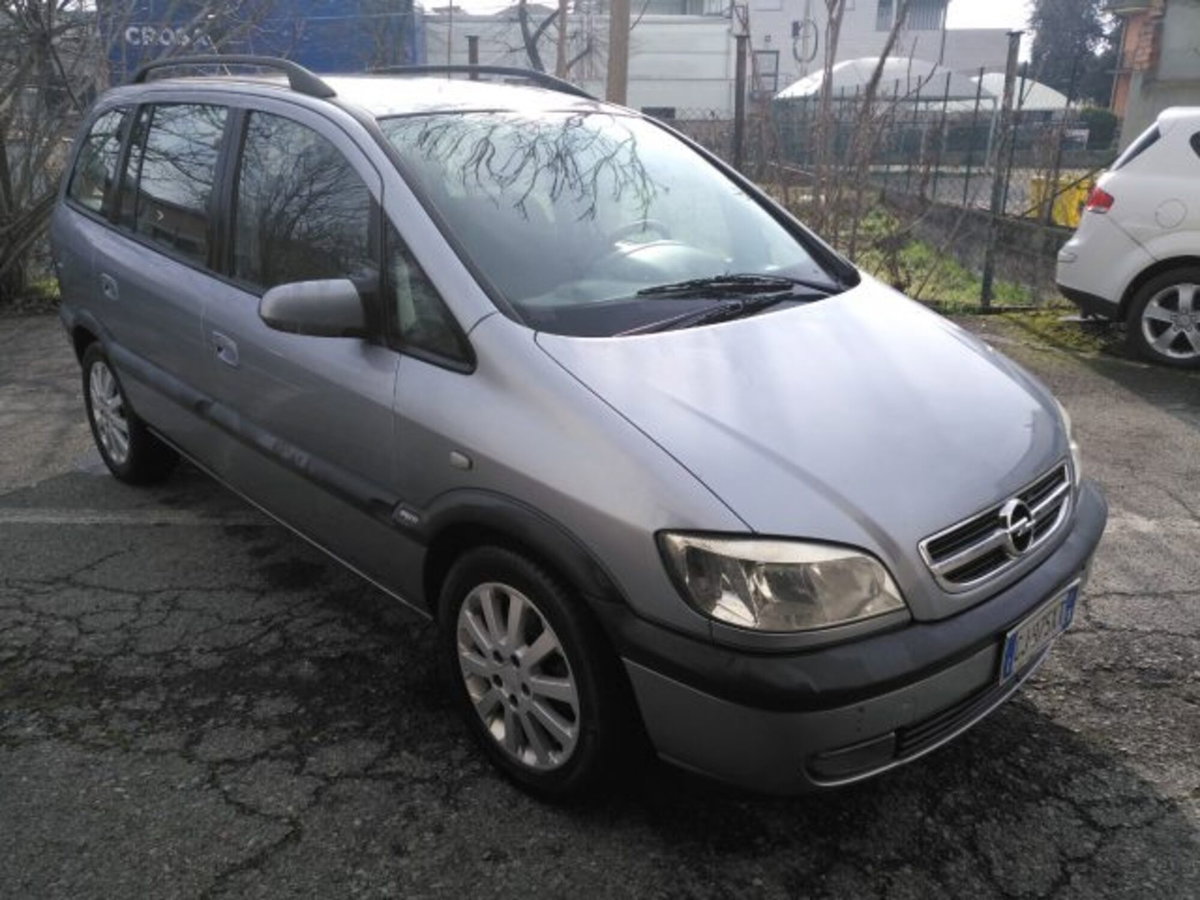 Opel Zafira 16V DTI cat Elegance (2)