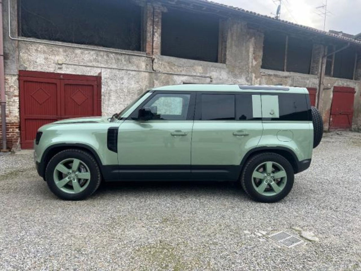 Land Rover Defender 110 2.0 si4 phev X-Dynamic SE awd 300cv auto (2)