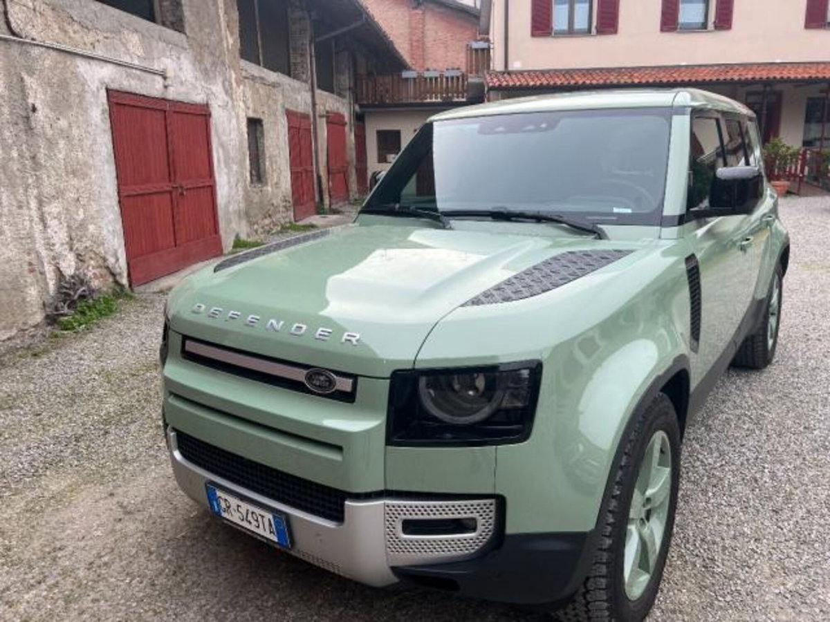 Land Rover Defender 110 2.0 si4 phev X-Dynamic SE awd 300cv auto (8)