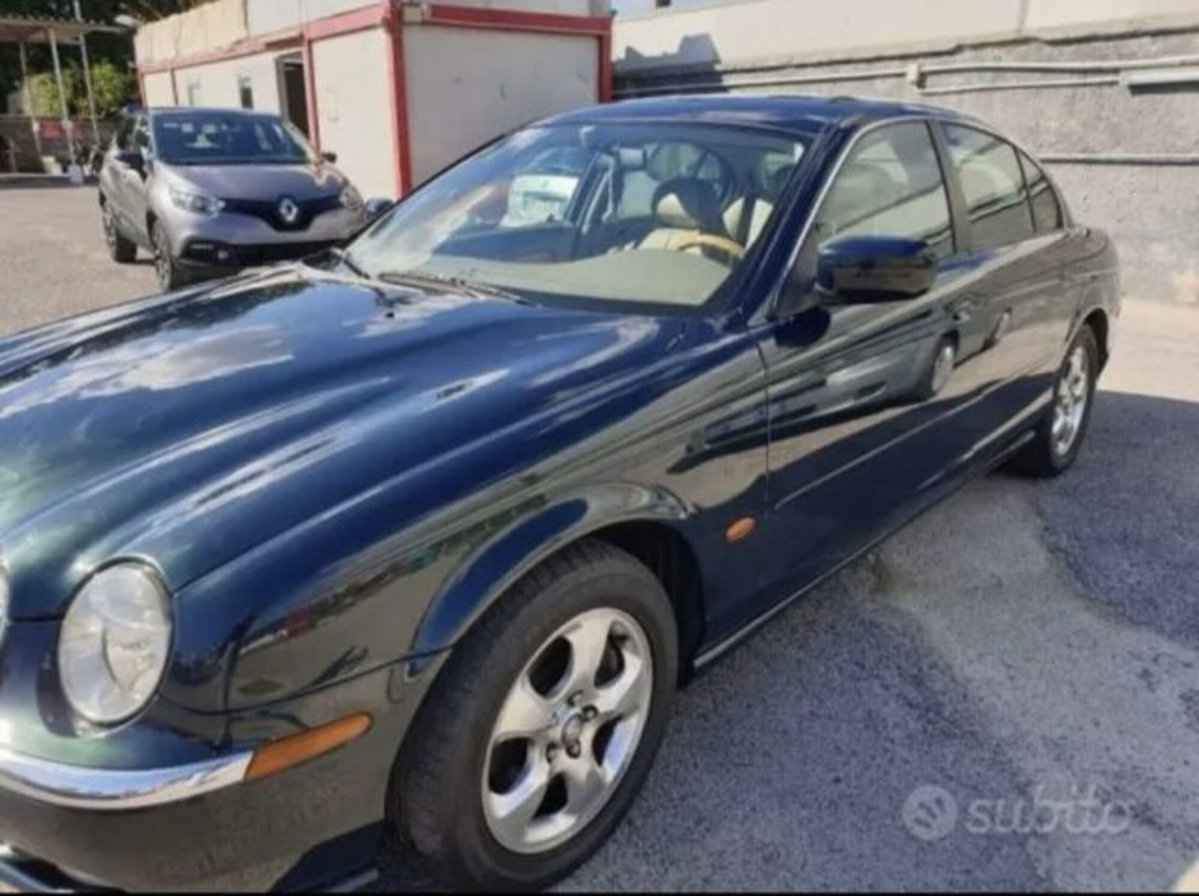 Jaguar S-Type 3.0 V6 Executive (2)