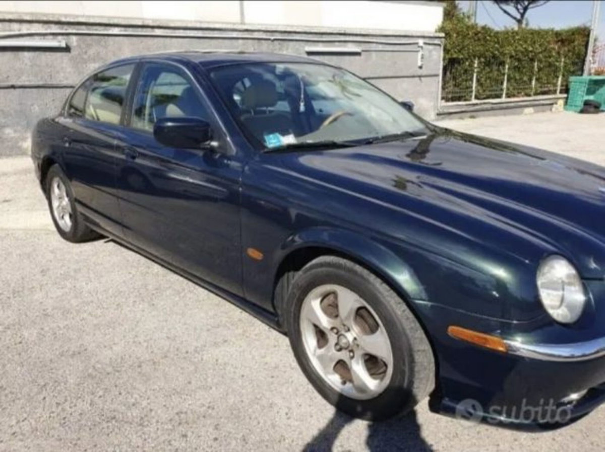 Jaguar S-Type 3.0 V6 Executive (3)