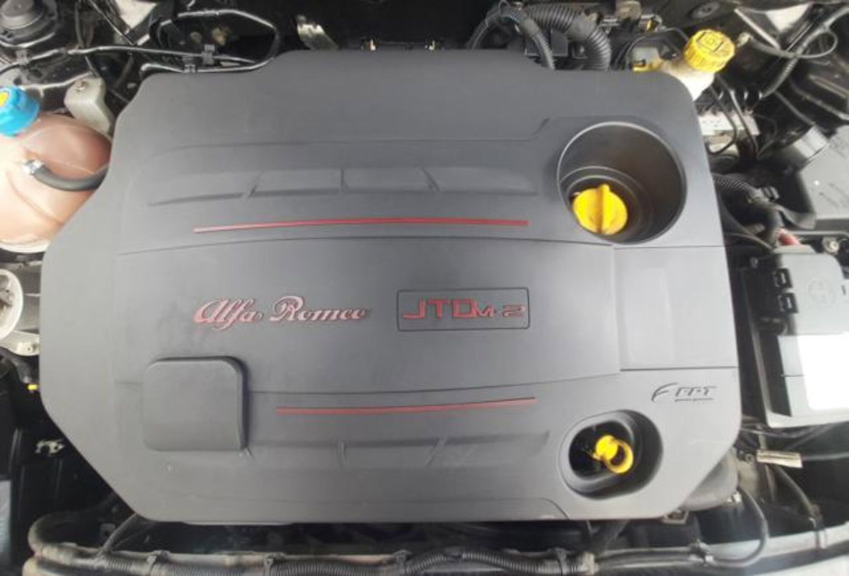Alfa Romeo Giulietta 1.6 JTDm-2 Distinctive (13)