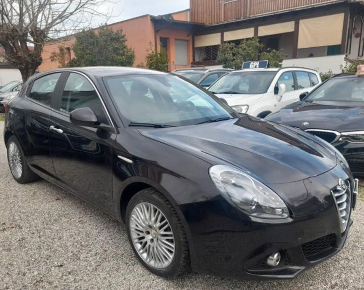 Alfa Romeo Giulietta 1.6 JTDm-2 Distinctive (3)