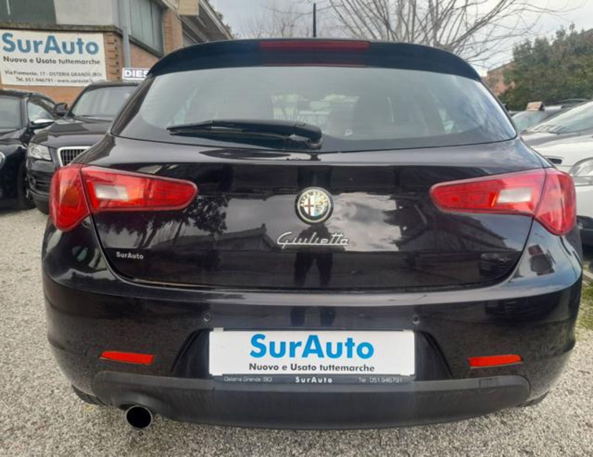 Alfa Romeo Giulietta 1.6 JTDm-2 Distinctive (7)