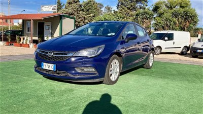 Opel Astra 1.6 CDTi 5 porte Elective usata