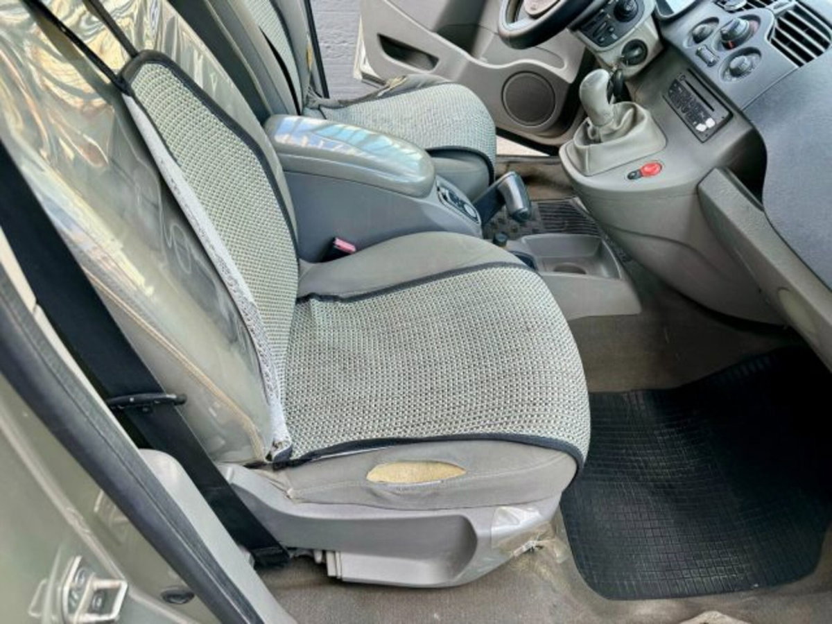 Renault Kangoo 1.5 dCi 90CV F.AP. 5 porte Tom Tom (11)