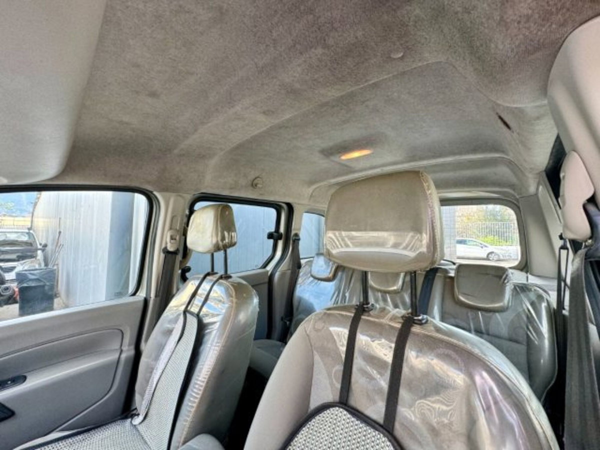 Renault Kangoo 1.5 dCi 90CV F.AP. 5 porte Tom Tom (20)