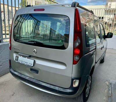 Renault Kangoo 1.5 dCi 90CV F.AP. 5 porte Tom Tom (4)