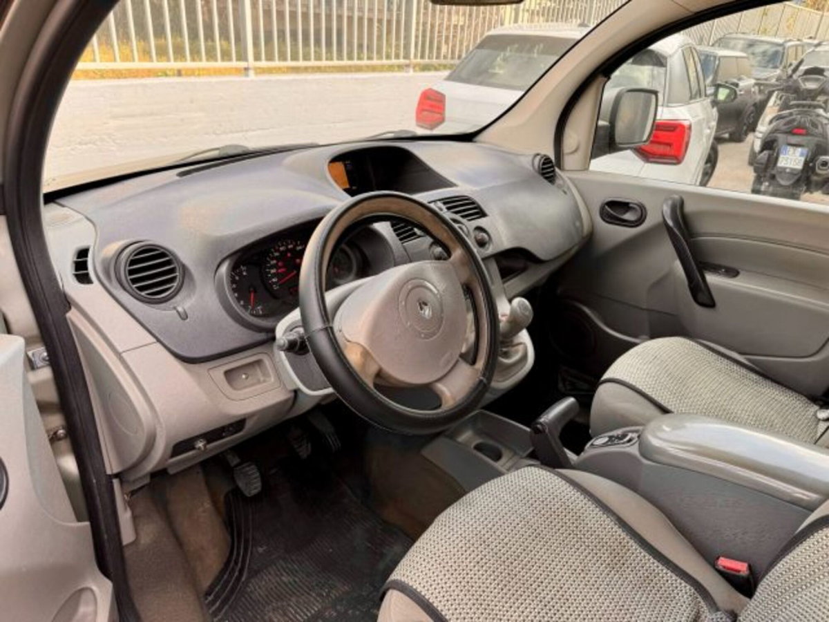 Renault Kangoo 1.5 dCi 90CV F.AP. 5 porte Tom Tom (7)