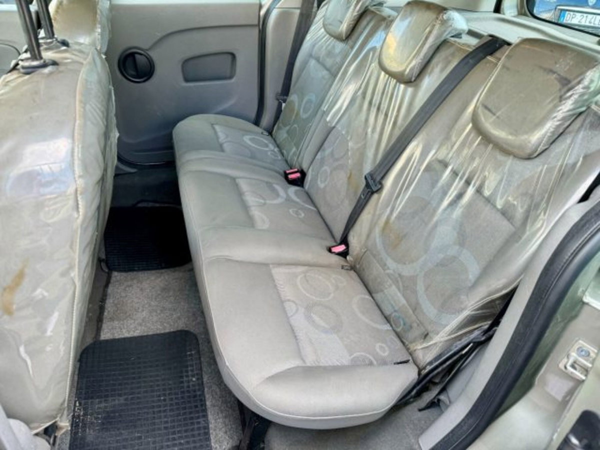 Renault Kangoo 1.5 dCi 90CV F.AP. 5 porte Tom Tom (9)