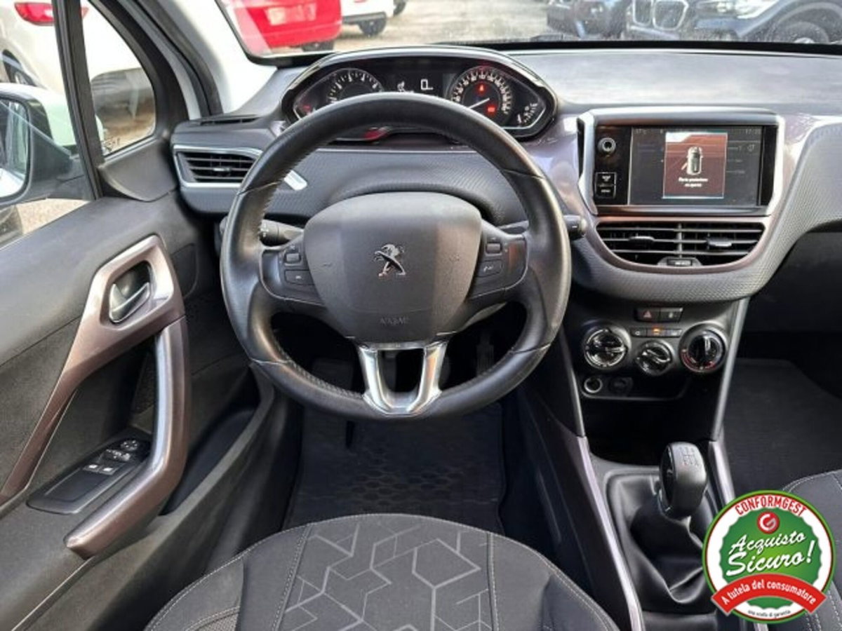 Peugeot 2008 VTi 82CV Allure (9)
