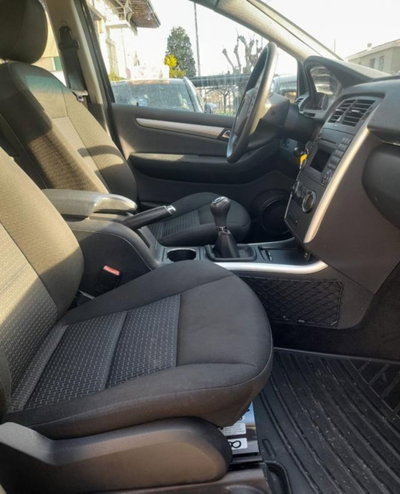 Mercedes-Benz Classe B 180 NGT BlueEFFICIENCY Executive (10)