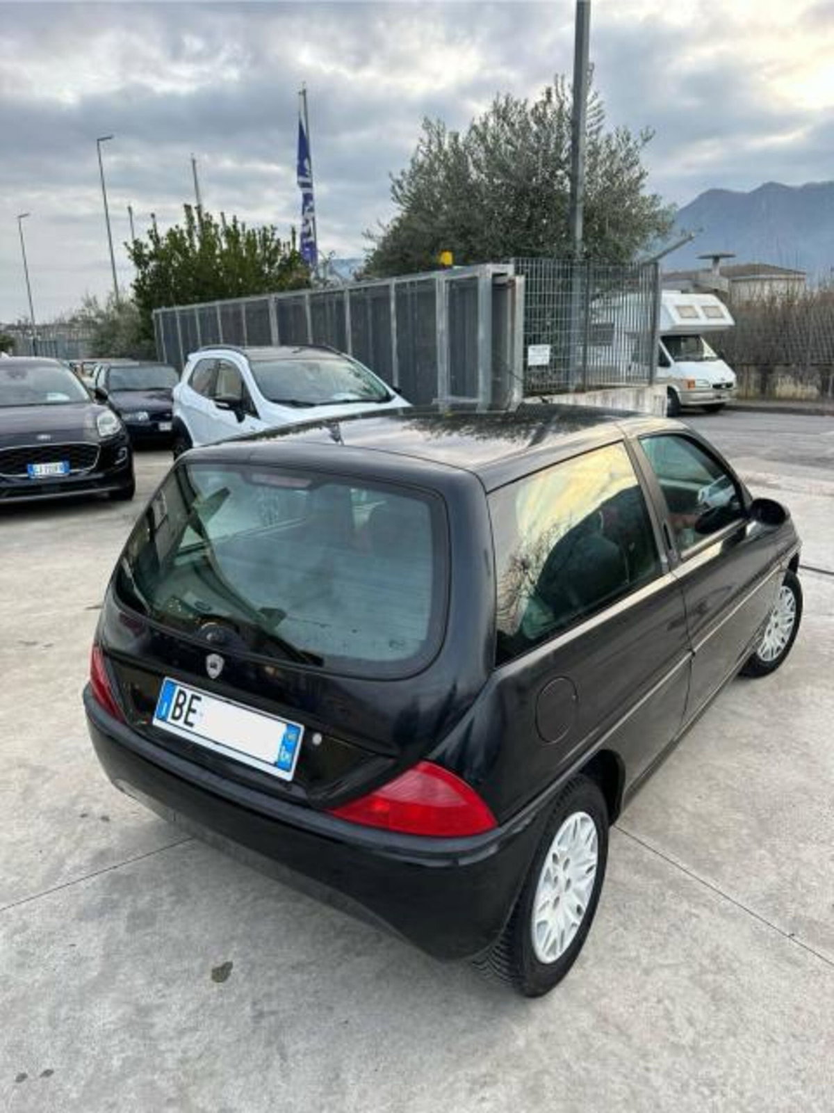 Lancia Ypsilon 100 (3)