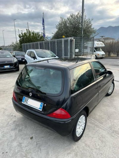 Lancia Ypsilon 100 (3)