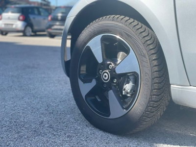 smart Fortwo EQ Racingreen (22kW) (13)