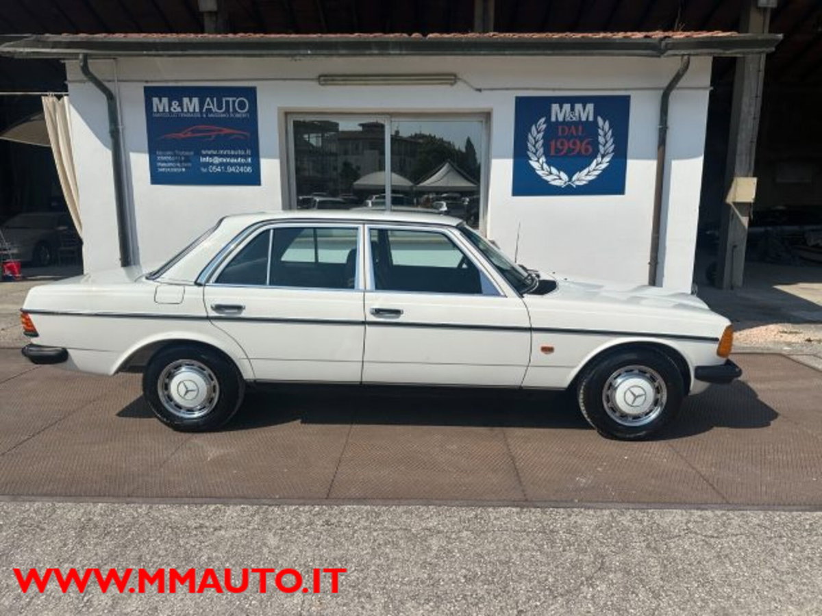 Mercedes-Benz 200 200