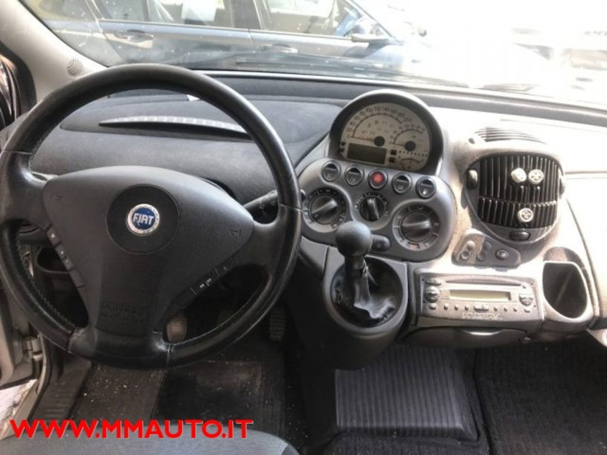 Fiat Multipla 1.6 16V Natural Power Dynamic (10)