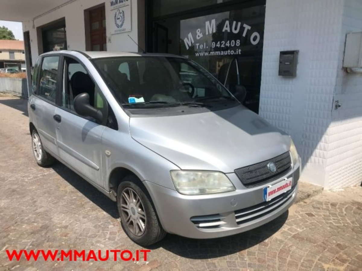 Fiat Multipla 1.6 16V Natural Power Dynamic (2)