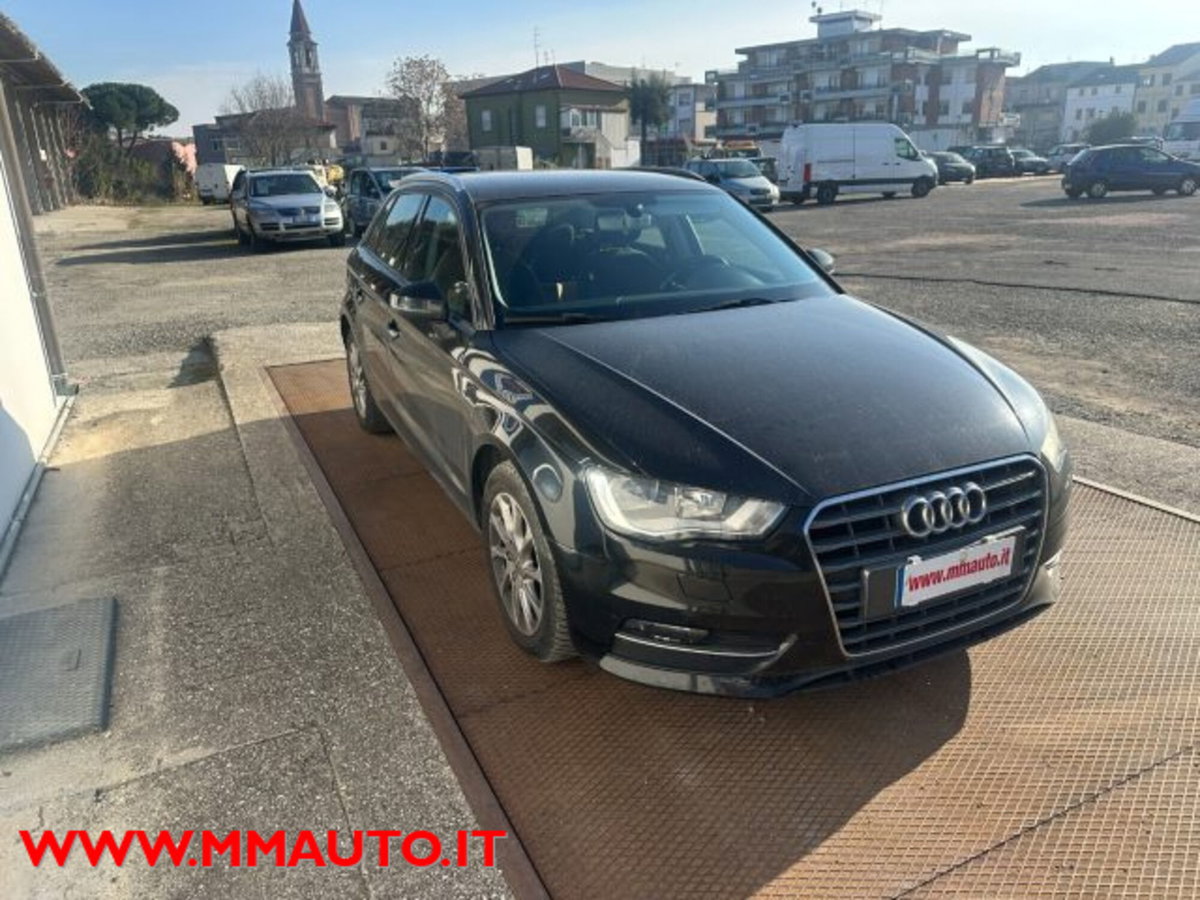 Audi A3 Sportback 1.6 TDI clean diesel S tronic Attraction (4)