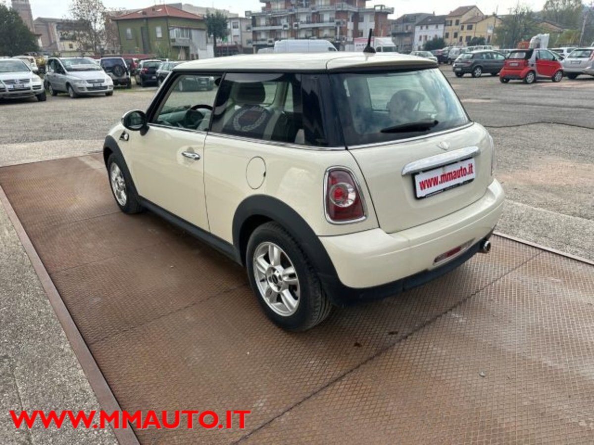 MINI Mini 1.6 16V One D (4)
