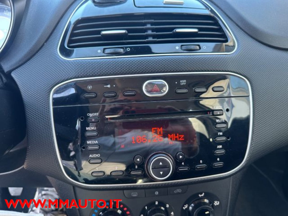 Fiat Punto 1.3 MJT II 75 CV 5 porte Street (11)