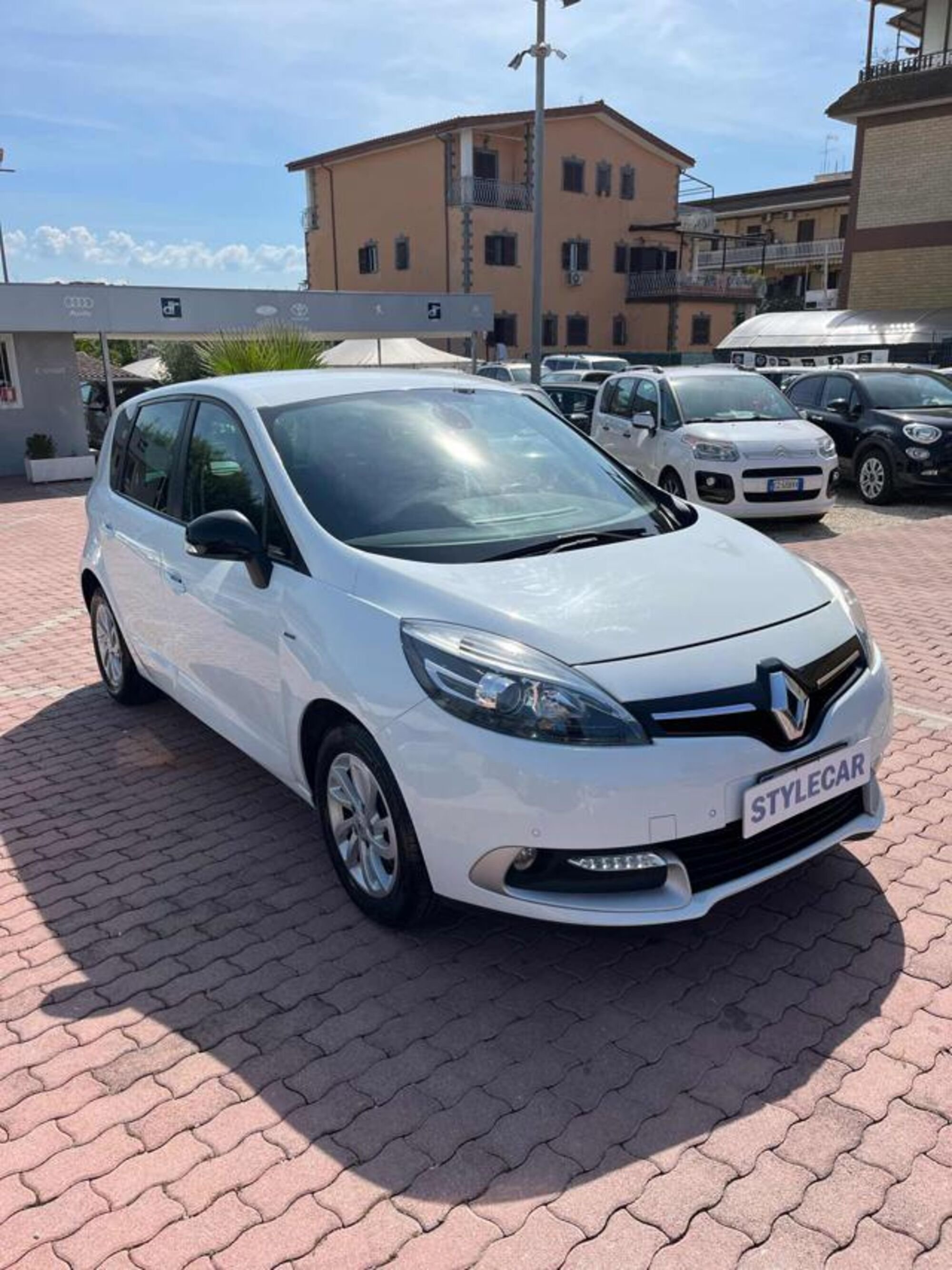 Renault Scénic 1.5 dCi 110CV EDC Limited my 14