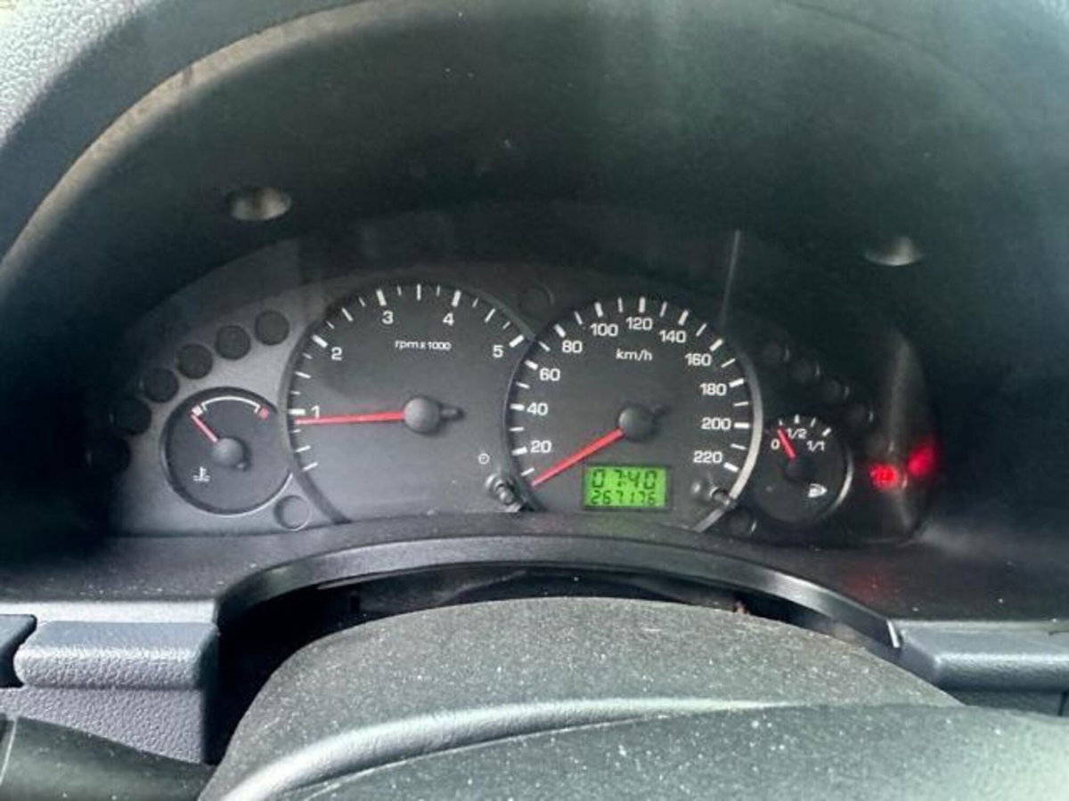 Ford Tourneo Connect 1.6 TDCi (6)