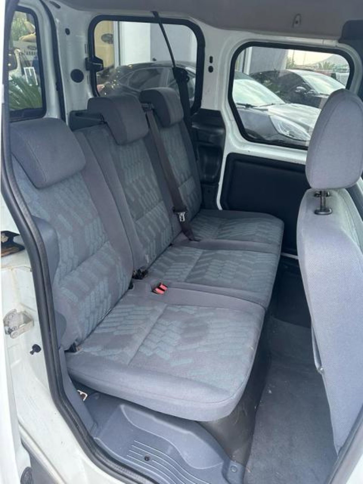 Ford Tourneo Connect 1.6 TDCi (7)
