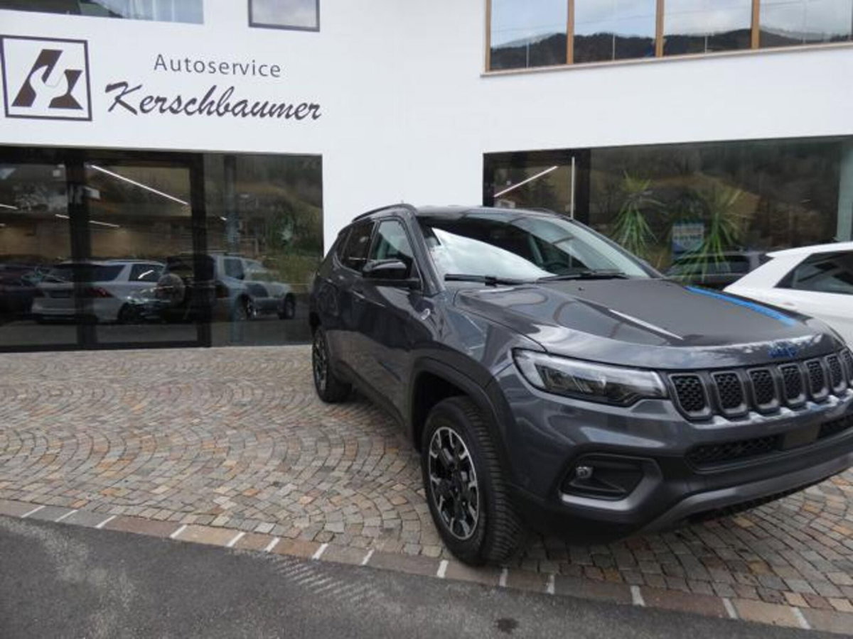 Jeep Compass 1.3 T4 240CV PHEV AT6 4xe Trailhawk