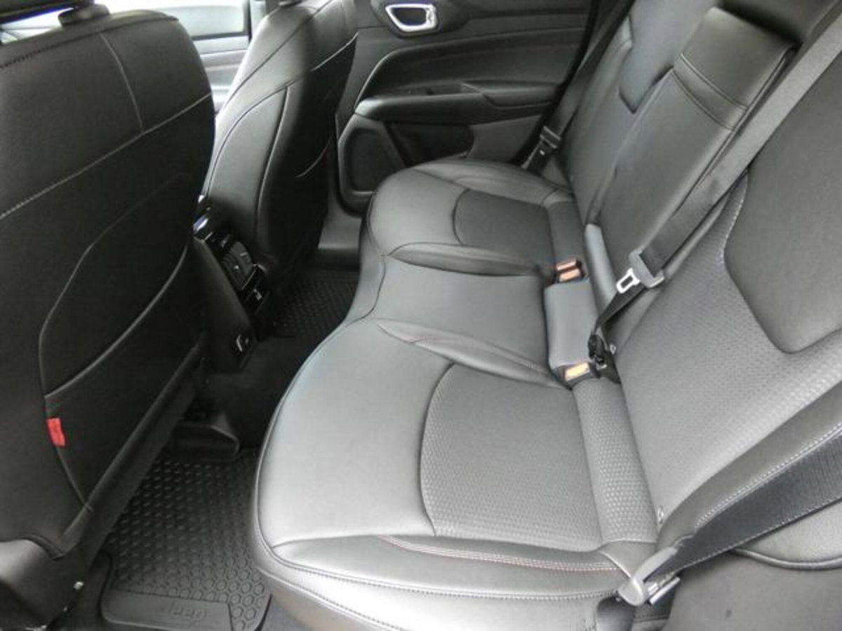 Jeep Compass 1.3 T4 240CV PHEV AT6 4xe Trailhawk (19)