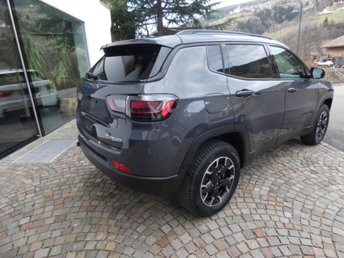 Jeep Compass 1.3 T4 240CV PHEV AT6 4xe Trailhawk (5)