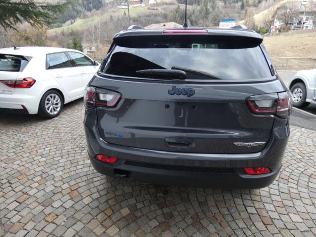 Jeep Compass 1.3 T4 240CV PHEV AT6 4xe Trailhawk (6)