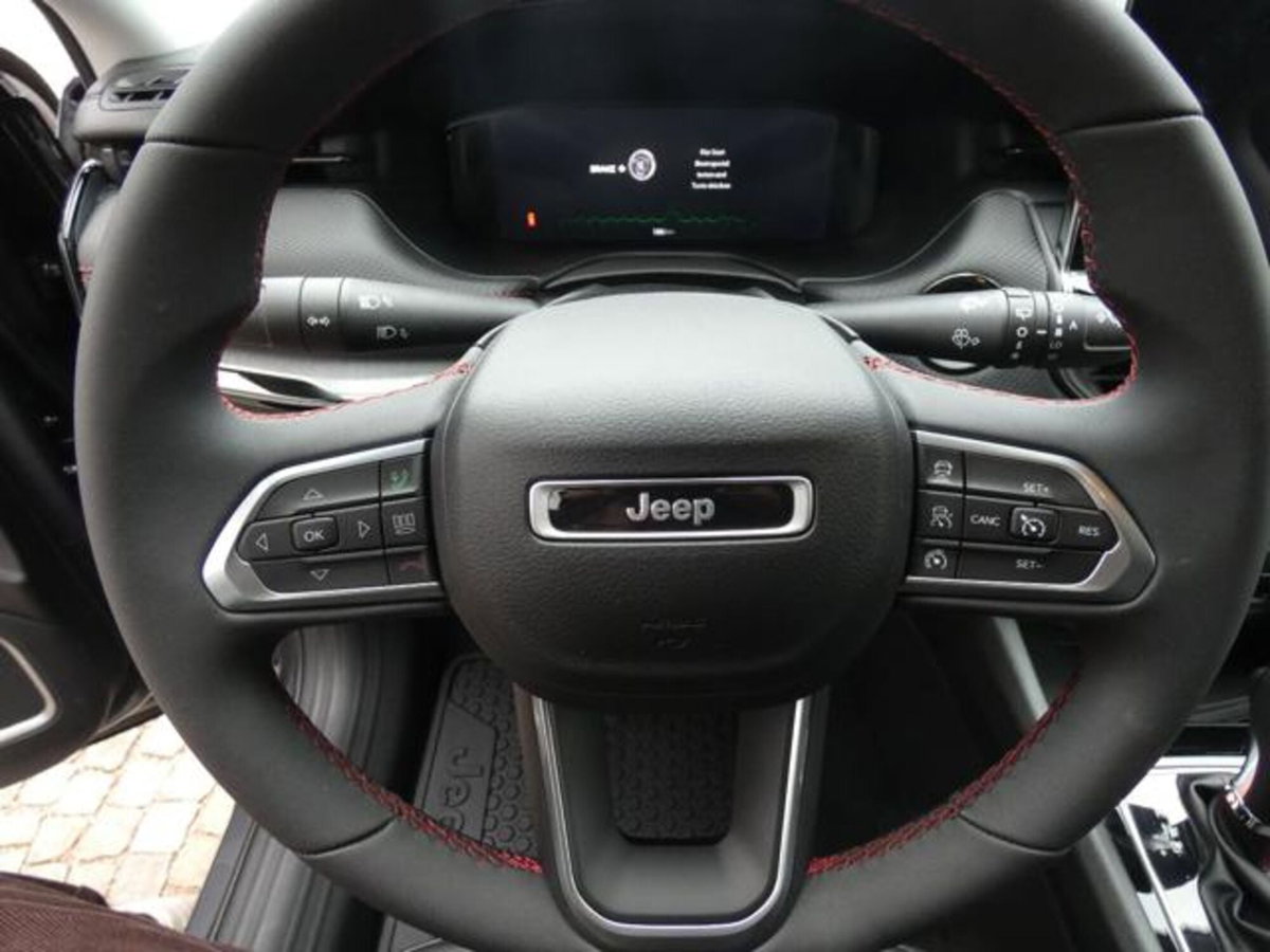 Jeep Compass 1.3 T4 240CV PHEV AT6 4xe Trailhawk (9)