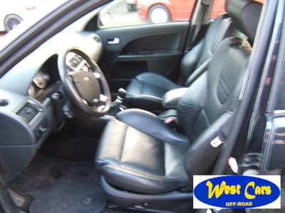 Ford Mondeo 3.0i V6 cat 4p. ST220 (17)