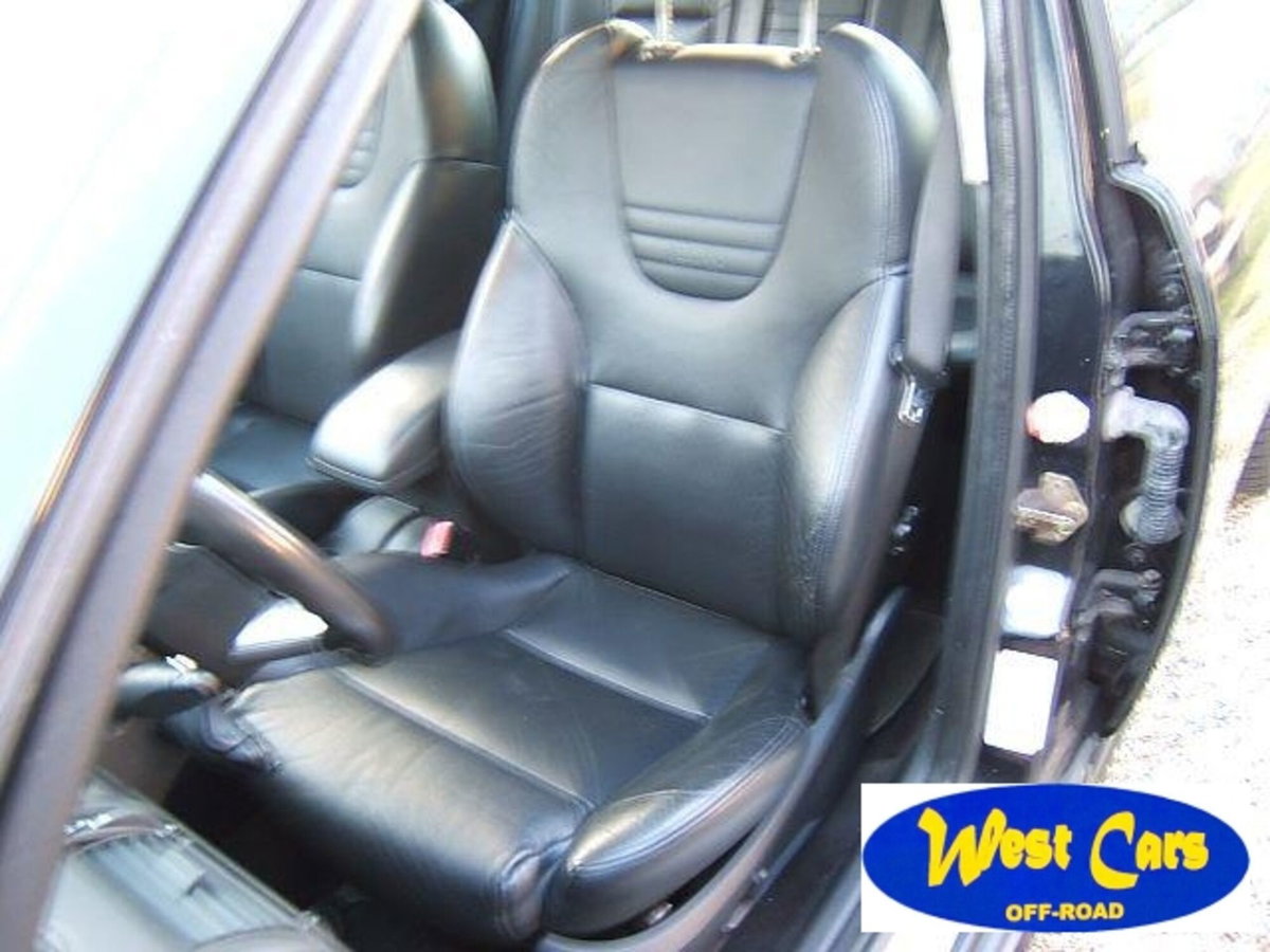 Ford Mondeo 3.0i V6 cat 4p. ST220 (18)