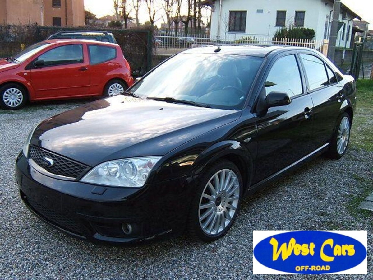 Ford Mondeo 3.0i V6 cat 4p. ST220 (3)