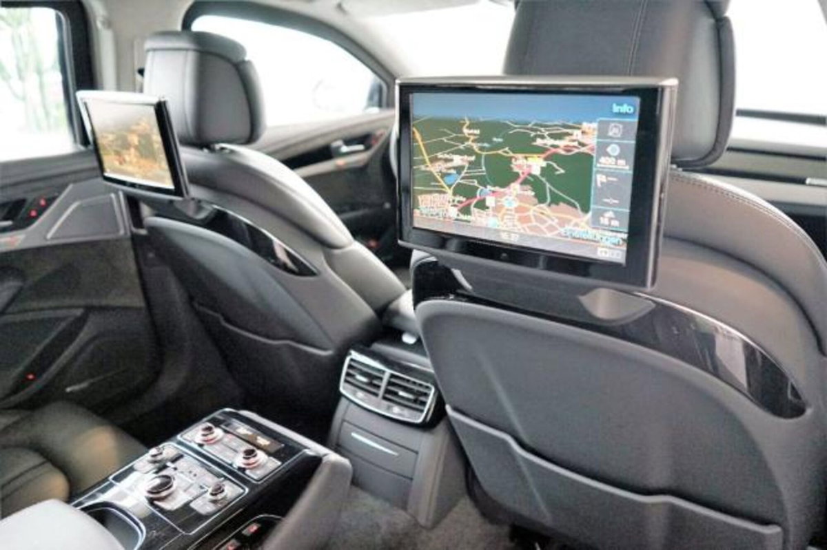 Audi A8 L 4.2 V8 FSI quattro tiptronic (17)
