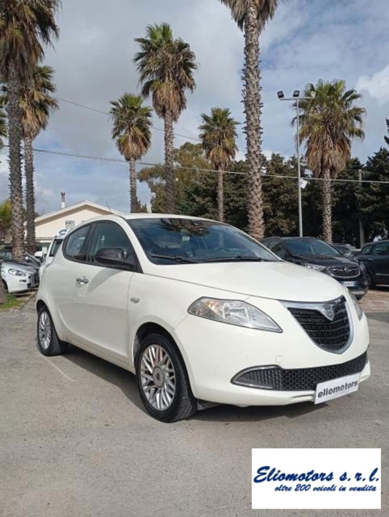 Lancia Ypsilon 1.2 69 CV 5 porte GPL Ecochic Silver