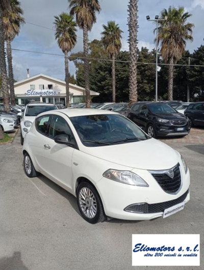 Lancia Ypsilon 1.2 69 CV 5 porte GPL Ecochic Silver (2)