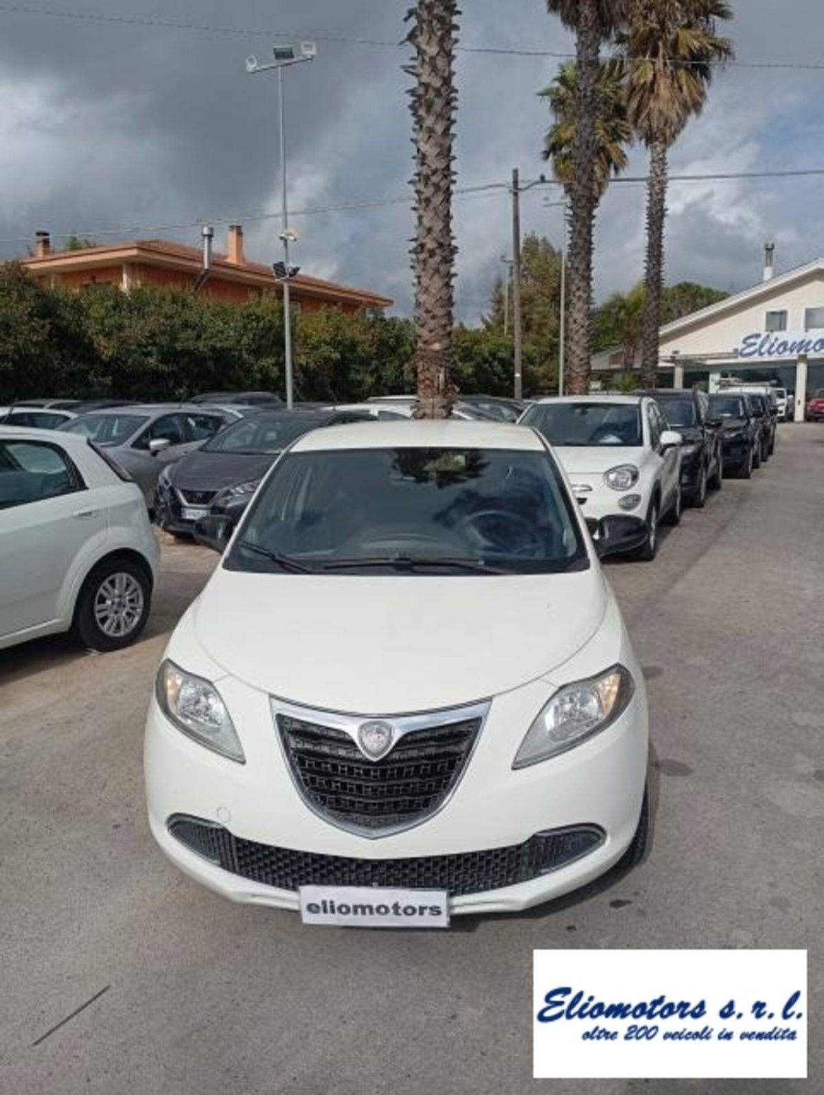 Lancia Ypsilon 1.2 69 CV 5 porte GPL Ecochic Silver (3)