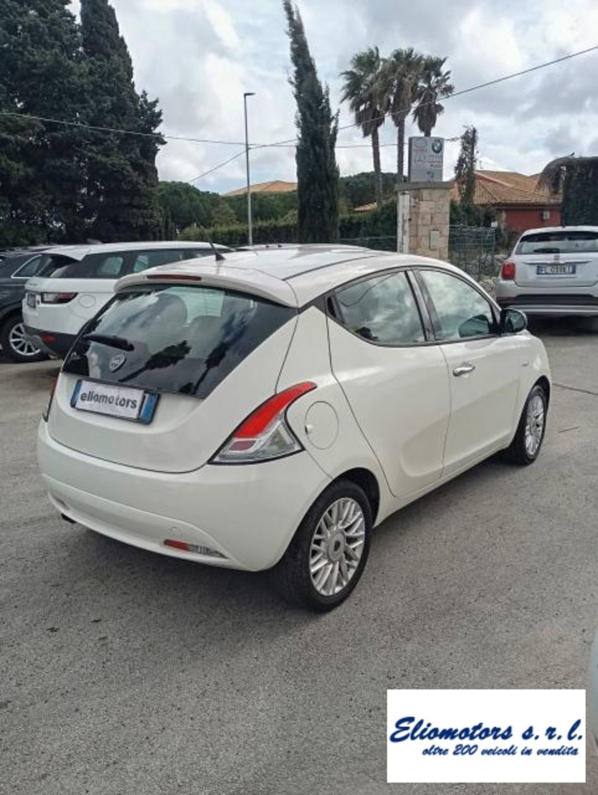 Lancia Ypsilon 1.2 69 CV 5 porte GPL Ecochic Silver (8)