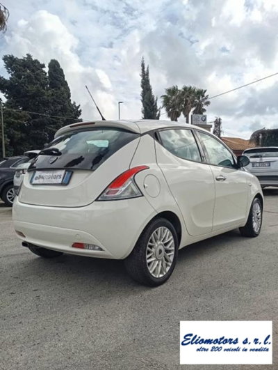 Lancia Ypsilon 1.2 69 CV 5 porte GPL Ecochic Silver (9)