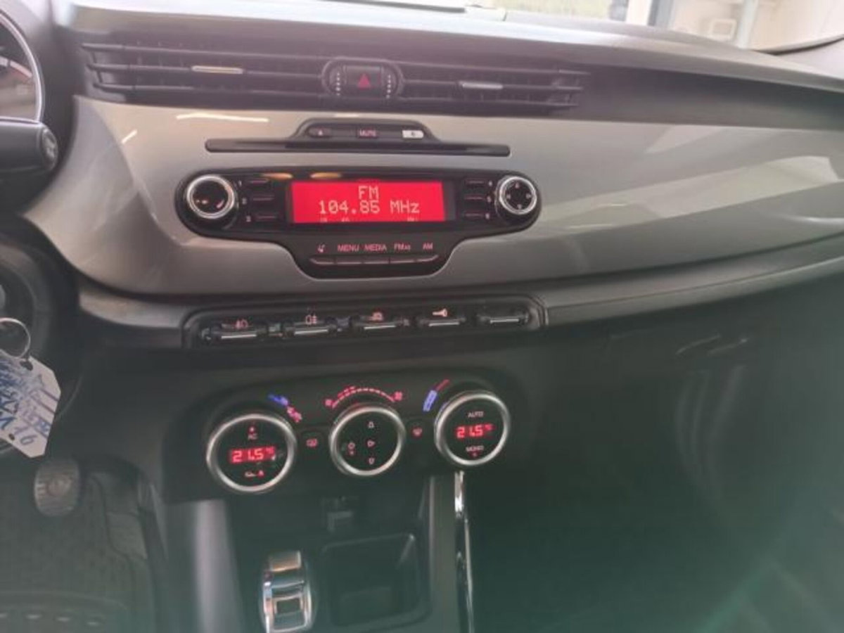 Alfa Romeo Giulietta 1.6 JTDm-2 Progression c/CL (11)