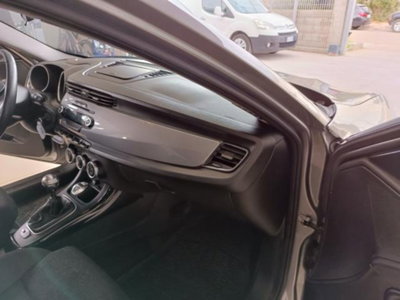 Alfa Romeo Giulietta 1.6 JTDm-2 Progression c/CL (14)