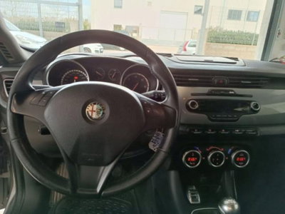 Alfa Romeo Giulietta 1.6 JTDm-2 Progression c/CL (9)