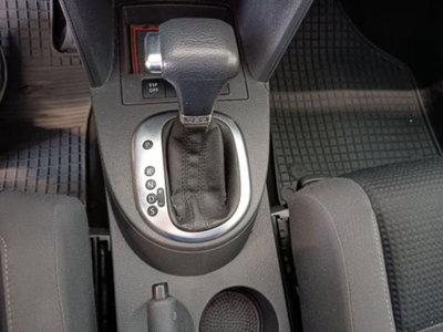 Volkswagen Touran TDI DPF DSG Highline (12)