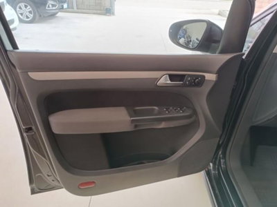 Volkswagen Touran TDI DPF DSG Highline (6)