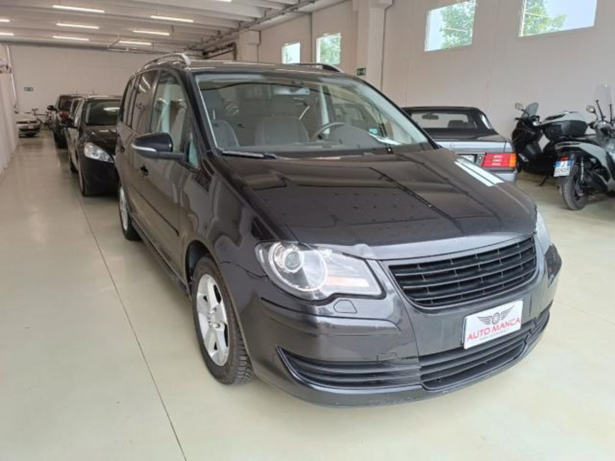Volkswagen Touran TDI DPF DSG Highline (15)