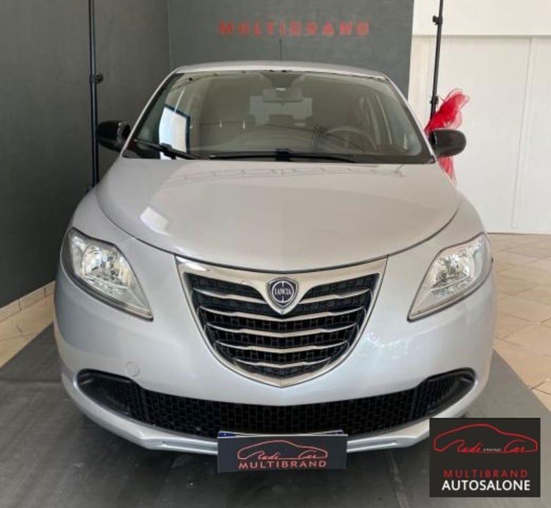 Lancia Ypsilon 1.2 69 CV 5 porte GPL Ecochic Silver